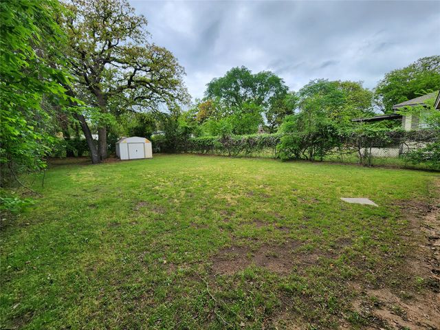 3025 Pueblo Trail, Lake Worth, TX 76135