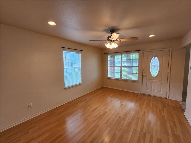 3025 Pueblo Trail, Lake Worth, TX 76135