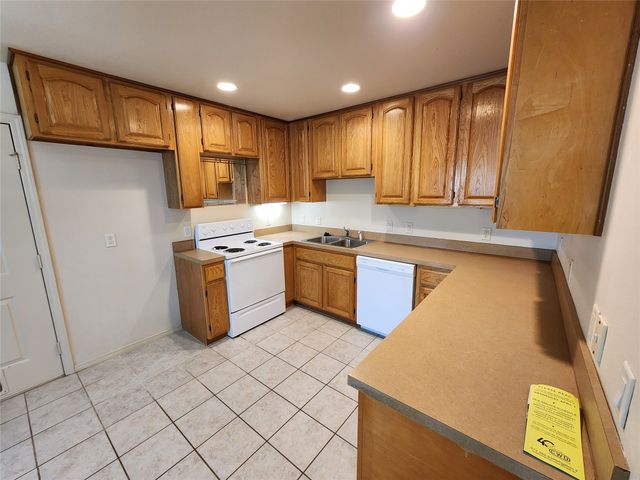 3025 Pueblo Trail, Lake Worth, TX 76135