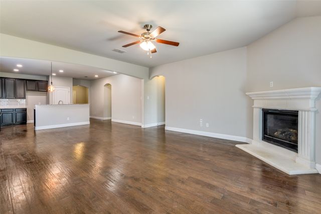 900 Bird Creek Drive, Little Elm, TX 75068