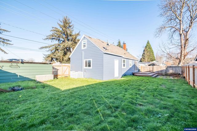 1050 Barnes Av SE, Salem, OR 97306