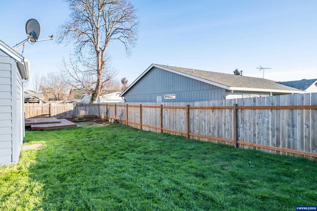 1050 Barnes Av SE, Salem, OR 97306