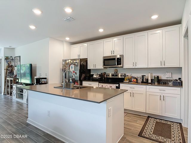 1295 Sand Trap Court, Daytona Beach, FL 32124