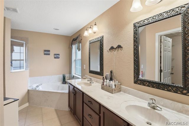 2303 SE 22nd Loop, Ocala, FL 34471