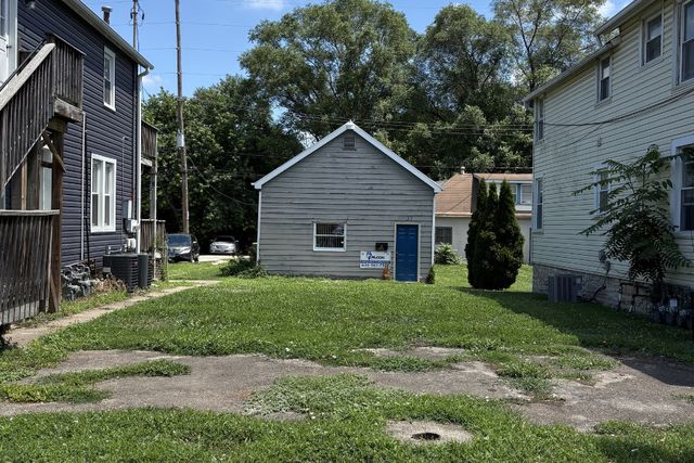 37 Stephen Street, Lemont, IL 60439