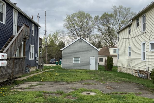 37 Stephen Street, Lemont, IL 60439