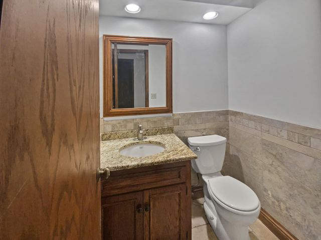 8906 138th Street Court, Apple Valley, MN 55124