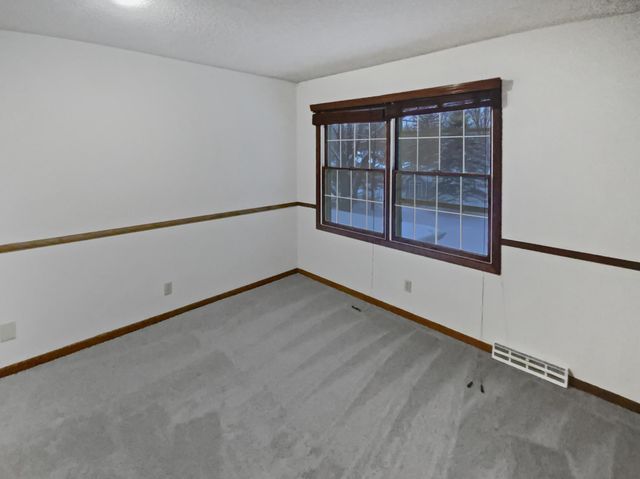 8906 138th Street Court, Apple Valley, MN 55124