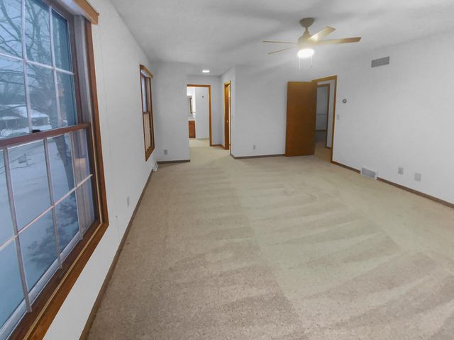 8906 138th Street Court, Apple Valley, MN 55124