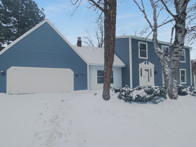 8906 138th Street Court, Apple Valley, MN 55124