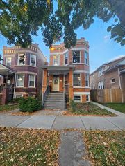 3925 N Saint Louis Avenue, Chicago, IL 60618