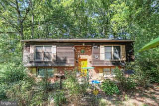 207 DURHAM DR, Fredericksburg, VA 22407