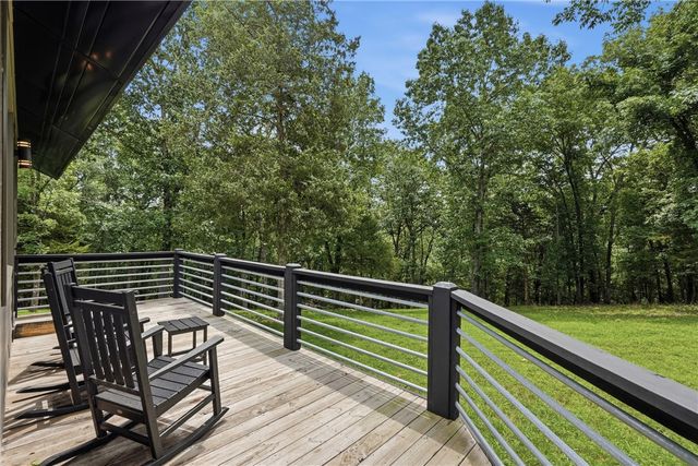 45 Center Road, Eureka Springs, AR 72631