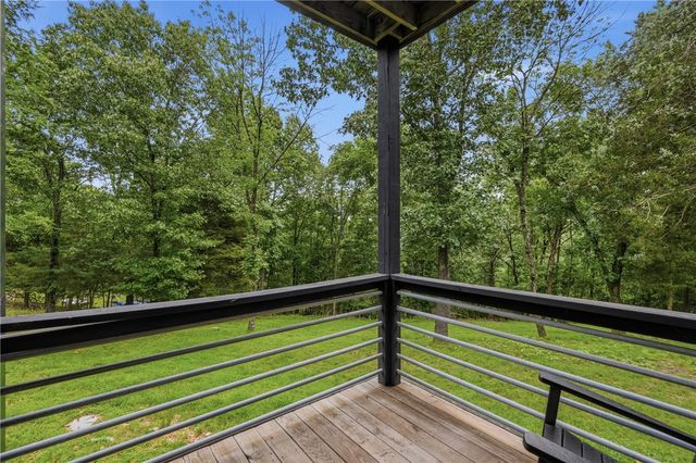 45 Center Road, Eureka Springs, AR 72631