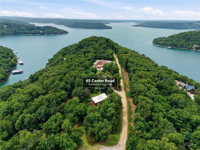 45 Center Road, Eureka Springs, AR 72631