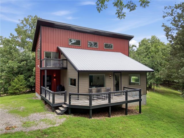 45 Center Road, Eureka Springs, AR 72631
