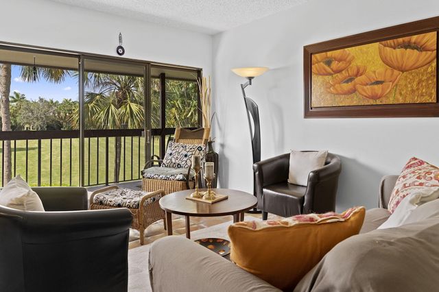 13334 Polo Club Road 317, Wellington, FL 33414