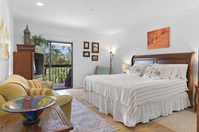 13334 Polo Club Road 317, Wellington, FL 33414