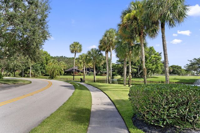 13334 Polo Club Road 317, Wellington, FL 33414