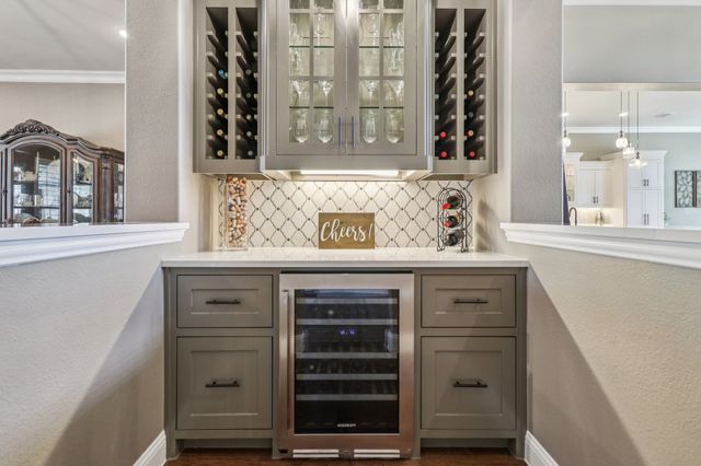 1772 Coopers Hawk Drive, Arlington, TX 76005