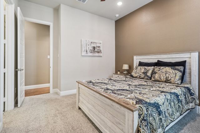 1772 Coopers Hawk Drive, Arlington, TX 76005