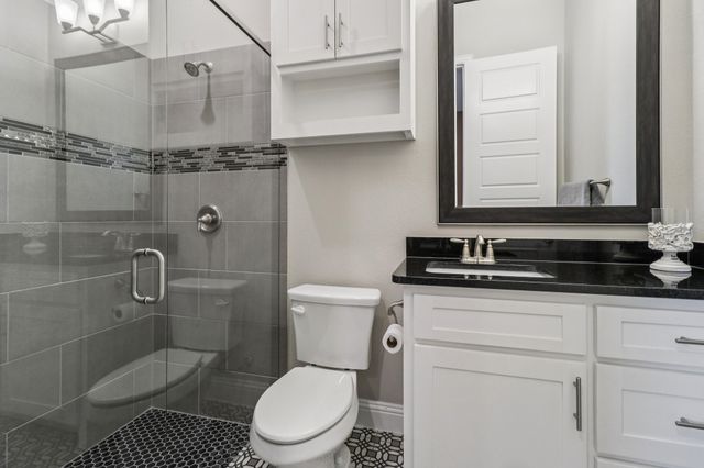 1772 Coopers Hawk Drive, Arlington, TX 76005