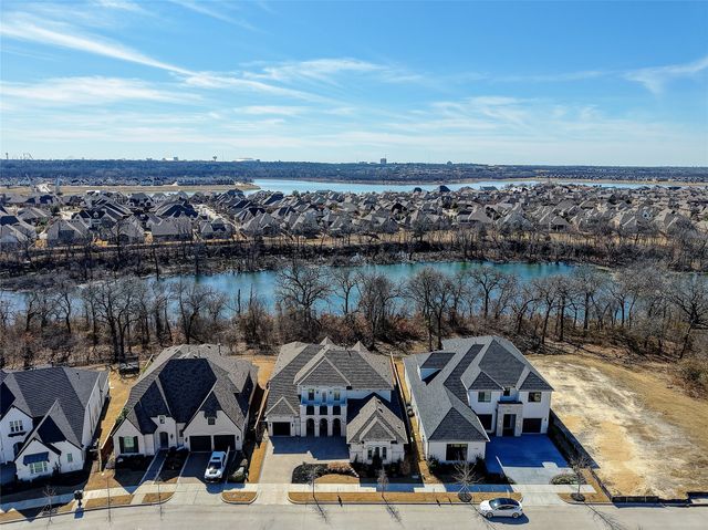 1772 Coopers Hawk Drive, Arlington, TX 76005