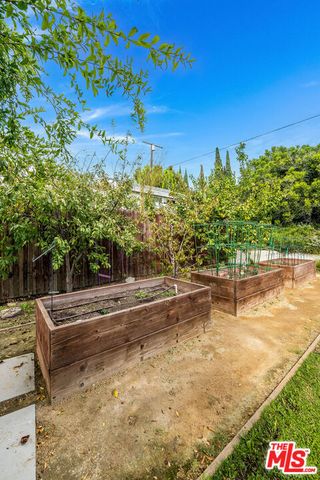 11889 Tiara Street, Valley Village, CA 91607