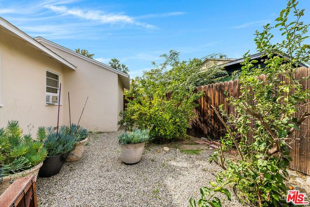 11889 Tiara Street, Valley Village, CA 91607