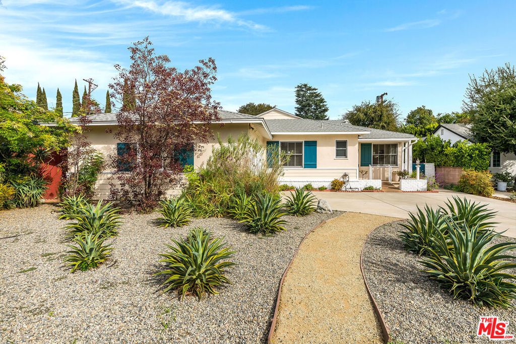 11889 Tiara Street, Valley Village, CA 91607