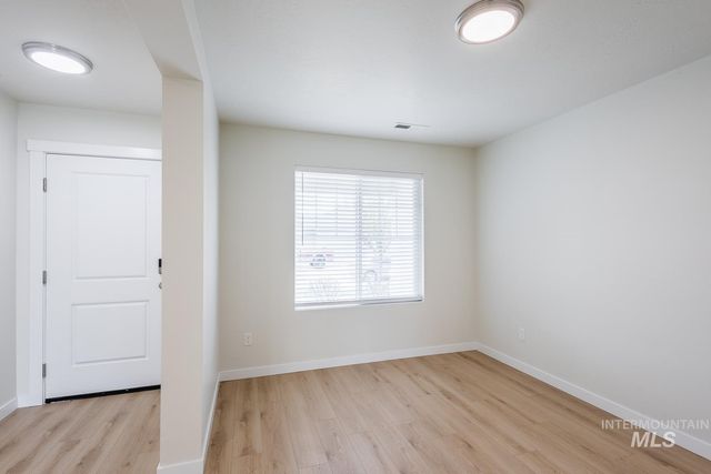 6644 S Nordean Ave, Meridian, ID 83642