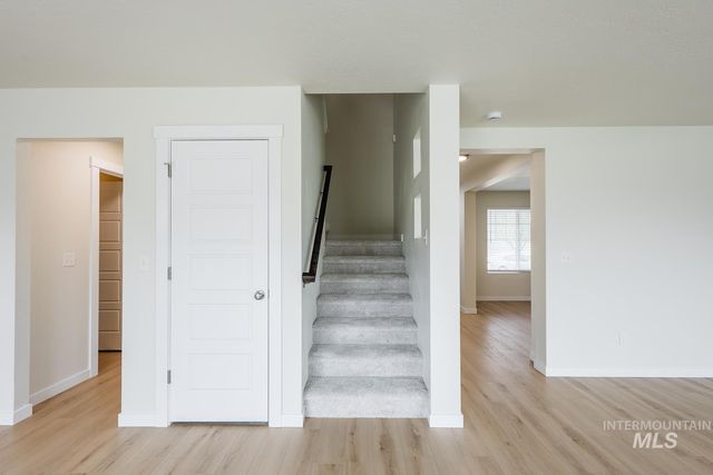 6644 S Nordean Ave, Meridian, ID 83642