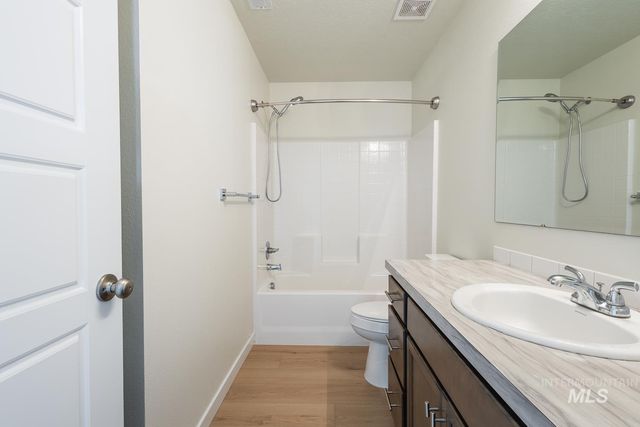 6644 S Nordean Ave, Meridian, ID 83642