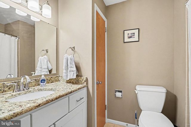 21 DAWN AVE, Akron, PA 17501