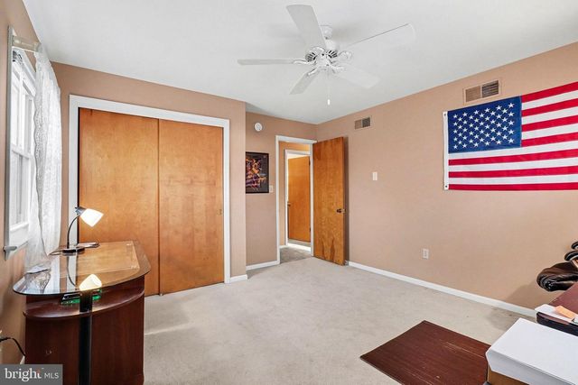 21 DAWN AVE, Akron, PA 17501