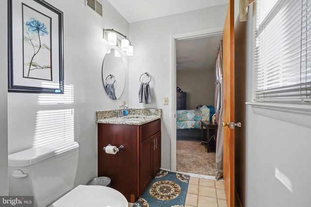 21 DAWN AVE, Akron, PA 17501