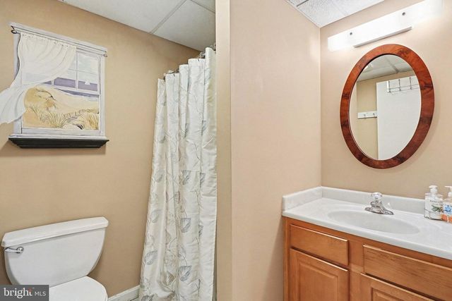 21 DAWN AVE, Akron, PA 17501