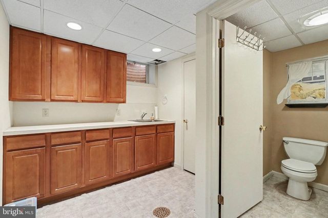 21 DAWN AVE, Akron, PA 17501