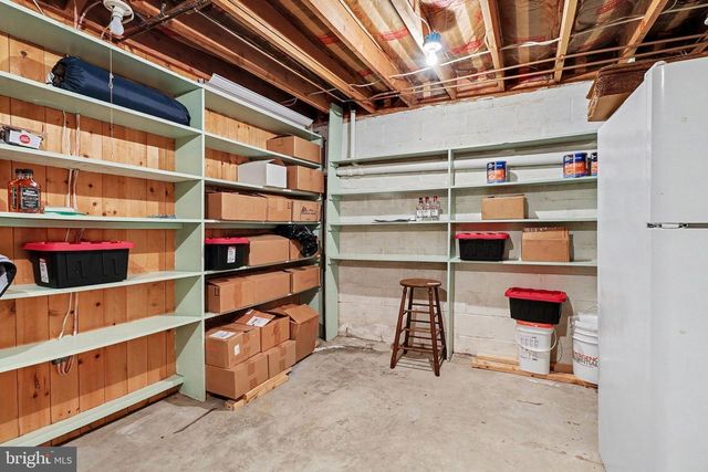 21 DAWN AVE, Akron, PA 17501