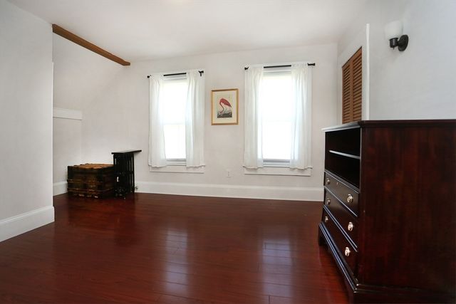 48 School St, Groveland, MA 01834