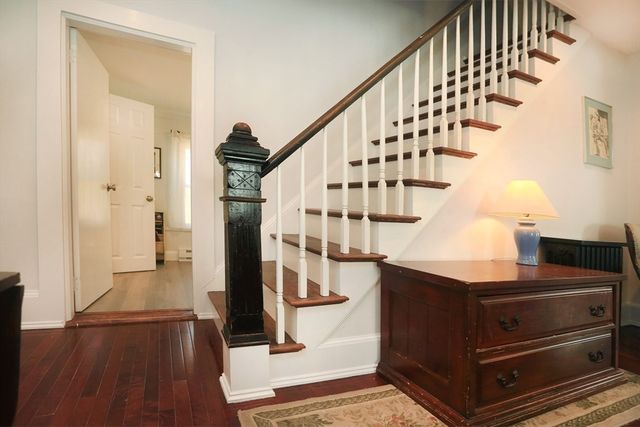 48 School St, Groveland, MA 01834