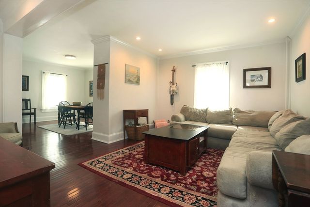 48 School St, Groveland, MA 01834