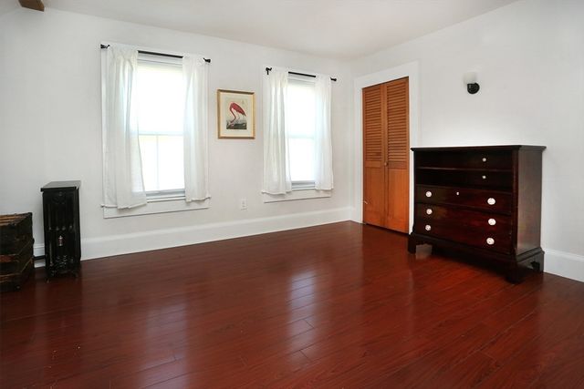 48 School St, Groveland, MA 01834