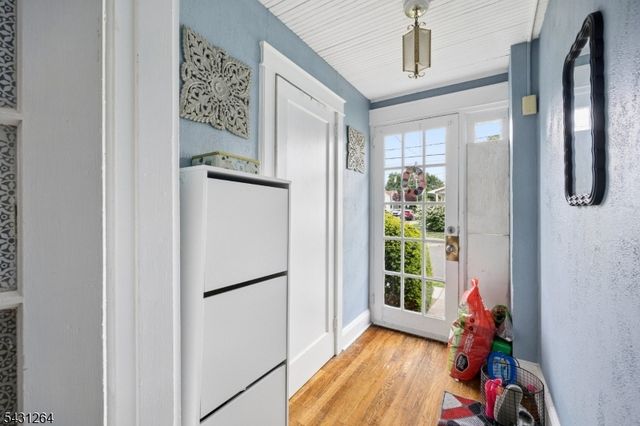 86 Llewellyn Ave, Hawthorne Boro, NJ 07506