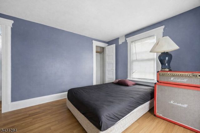 86 Llewellyn Ave, Hawthorne Boro, NJ 07506