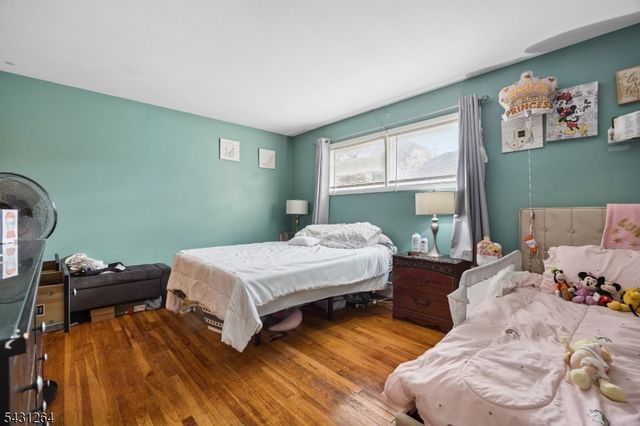 86 Llewellyn Ave, Hawthorne Boro, NJ 07506