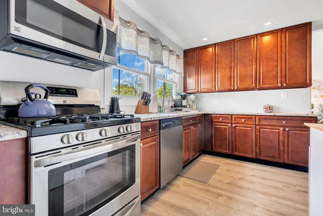 28 NORMAN LN, Willingboro, NJ 08046