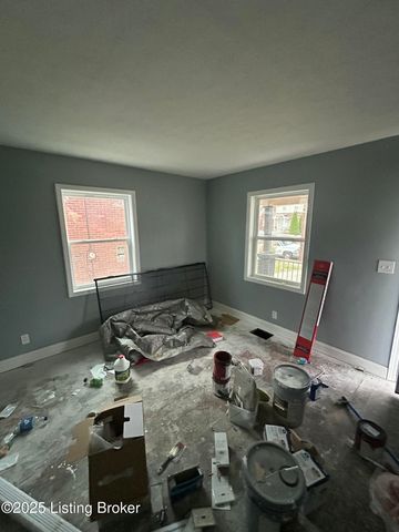 631 S 37th St, Louisville, KY 40211