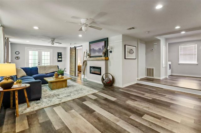 1503 W 5th Street, Freeport, TX 77541