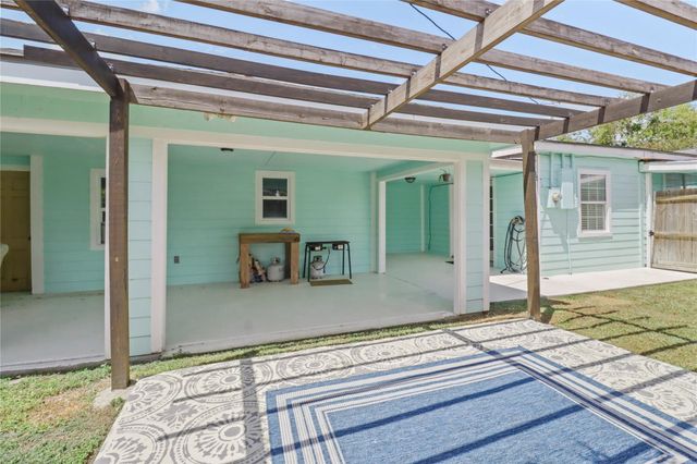 1503 W 5th Street, Freeport, TX 77541